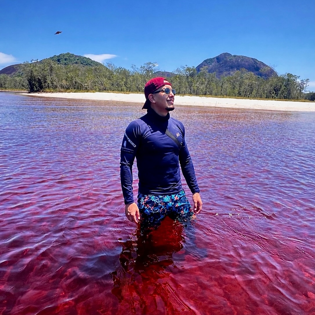 Caño San Joaquín: El Río Rojizo de Guainía